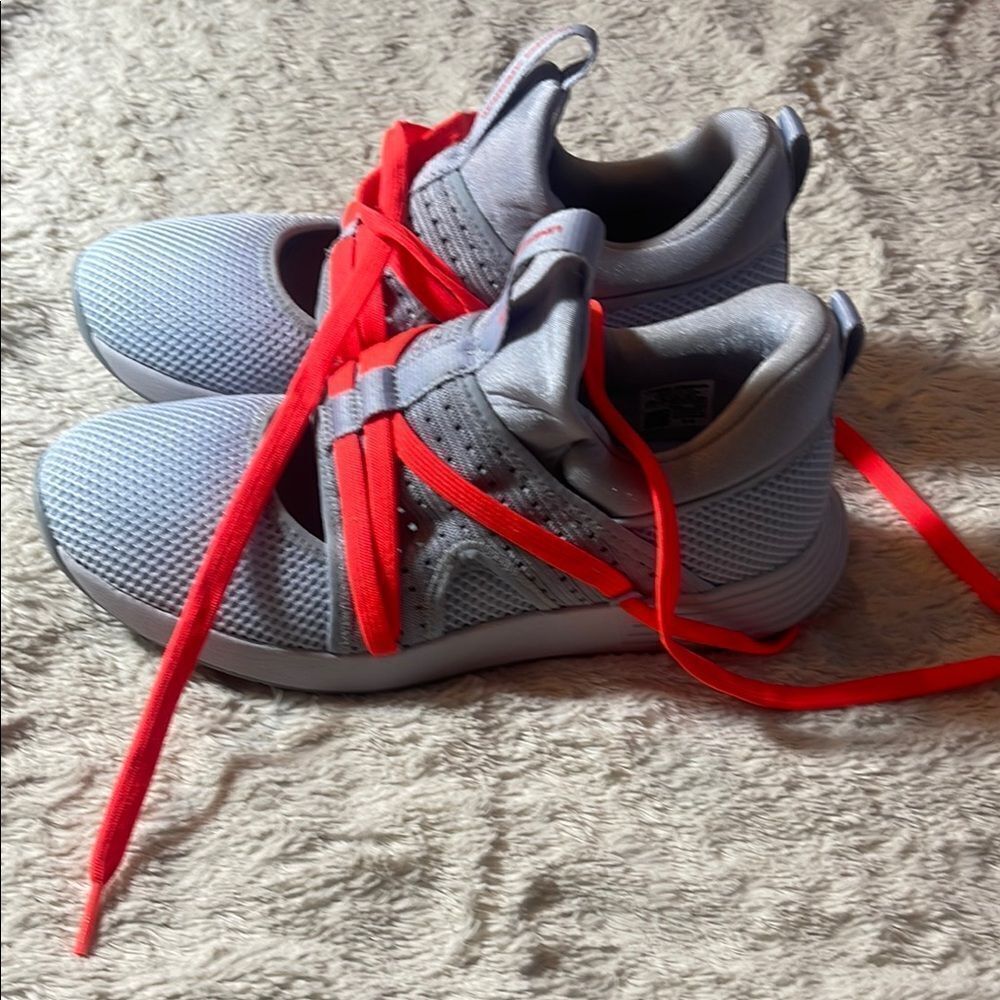 WOMENS UNDER ARMOUR BREATHE SOLA LACE TRAINER/RUNNING [SIZE 7.5 MOONSTONE BLUE